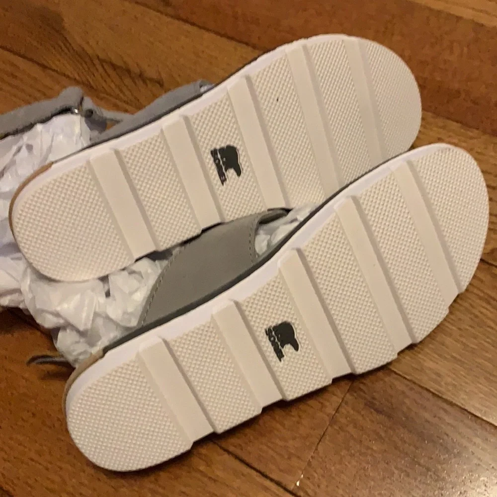 Sorel sandals - Picture 4 of 10